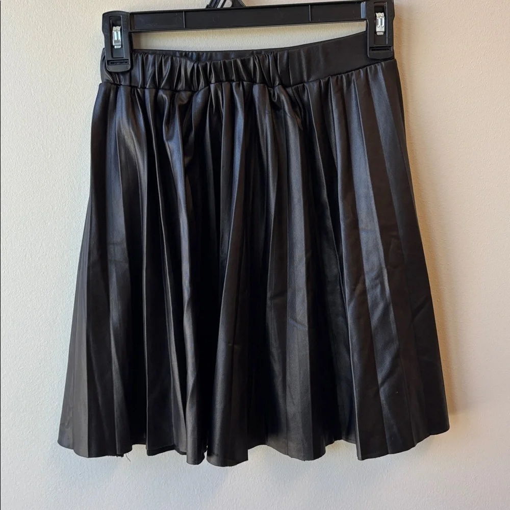 Nev & Lizzie Black Skirt